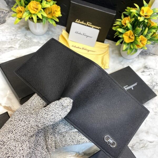 Salvatore Ferragam_o WALLET V377