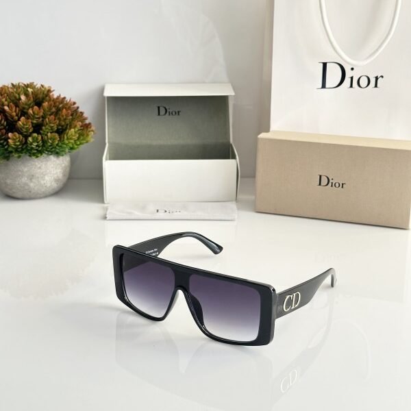 Dior_WMNS_1062_Black_DC
