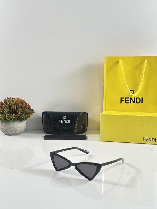 67370be5f3cfb0.jpeg Fendi_WMNS_208_Black - Image 1