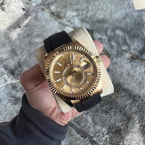 Role_x Oyster perpetual Sky Dweller