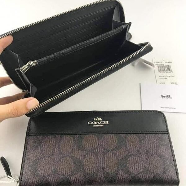 Coach  Accordion Zip Wallet With Box