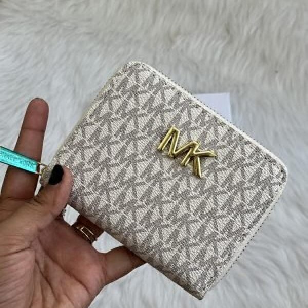 MichaelKors  kors mini wallet premium quality with box