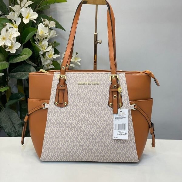 Micheal kors tote with dust cover