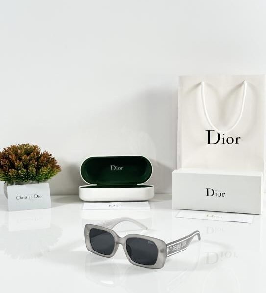 Dior_S2U_Grey_Black