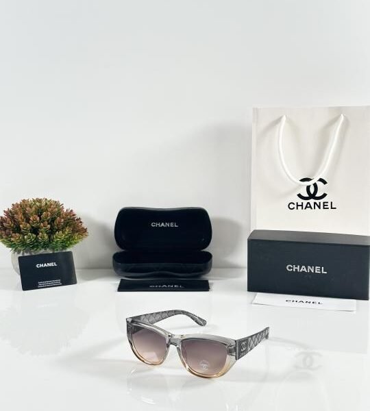 Chanel_WMNS_0688_Water_Grey_Yellow