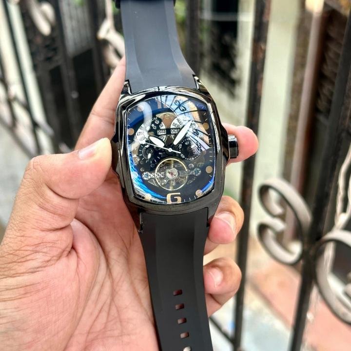 68766f4bca3a60.jpg Corum Cup Challenge Calendar Automatic Black - Image 1