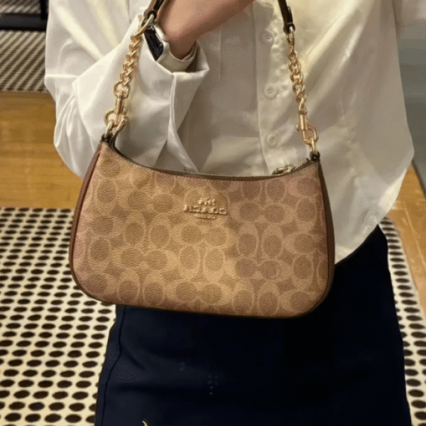 COACH Teri Shoulder Bag In Signature Canvas dual belts with og box