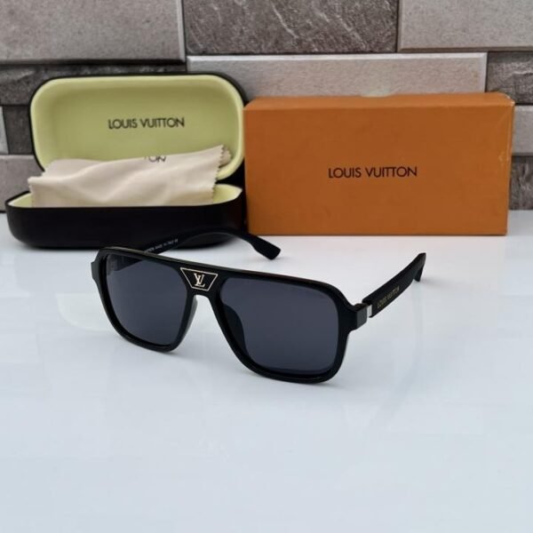 Louis_vuitton_8946_black