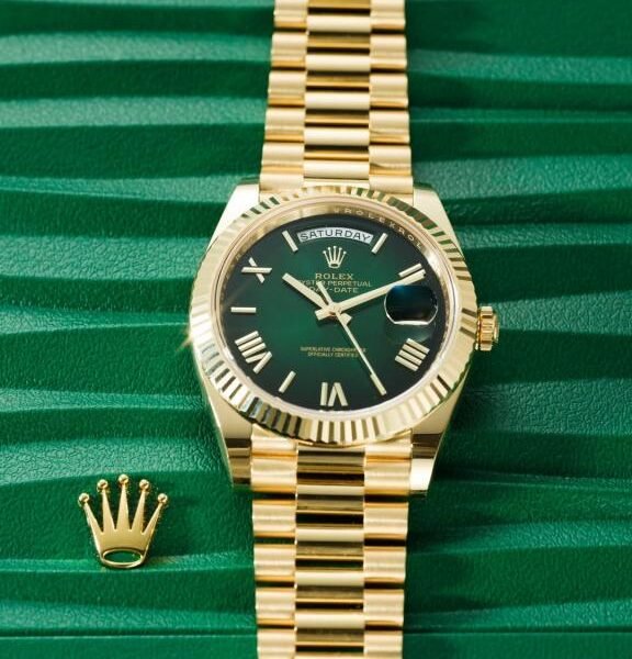 Role_x Oyster perpetual Day Date Automatic Gold-Green