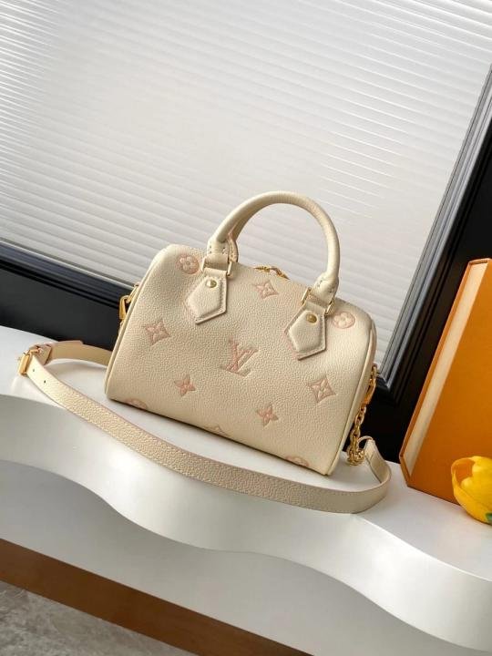 6890fab9c30040.jpg Louis vuttion speedy boundoliere premium quality with box & carry bag - Image 1
