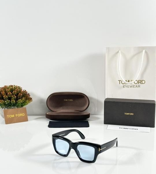 Tomford 184 Black Blue