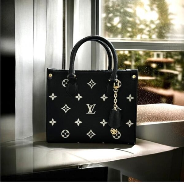 Louis vuttion onthego premium quality with box & carry bag