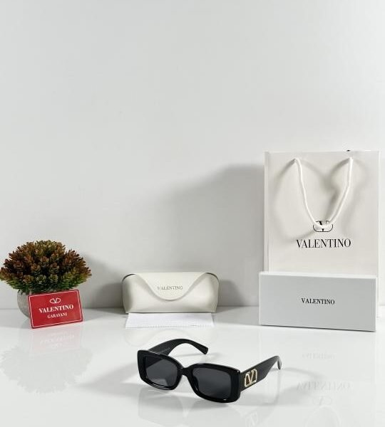 Valentino_WMNS_3006_Black