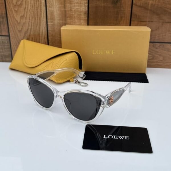 Loewe_8419_white_black