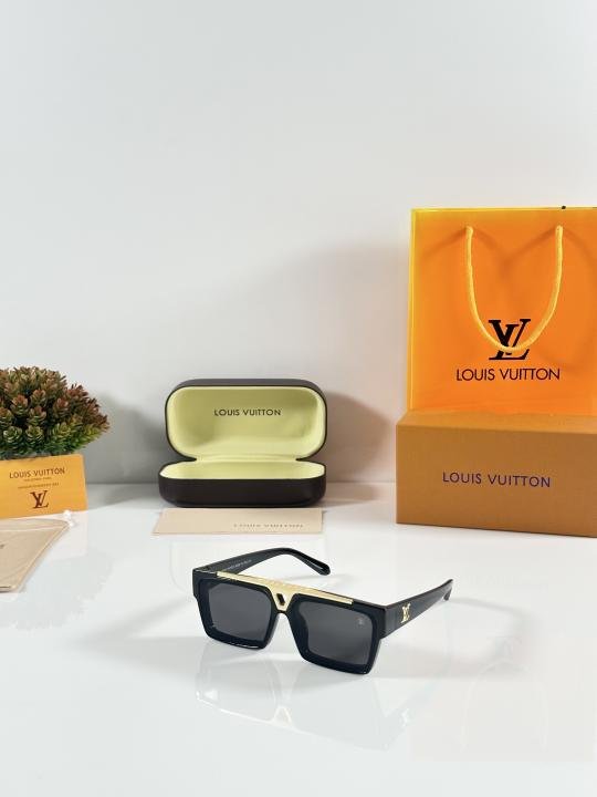 68a44946eef4e0-1.jpeg Louis_Vuitton_1984_Gold_Black - Image 1