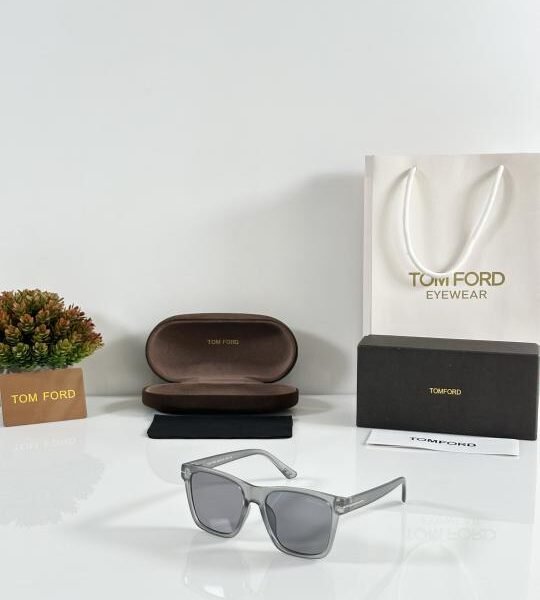 Tomford 395 Grey