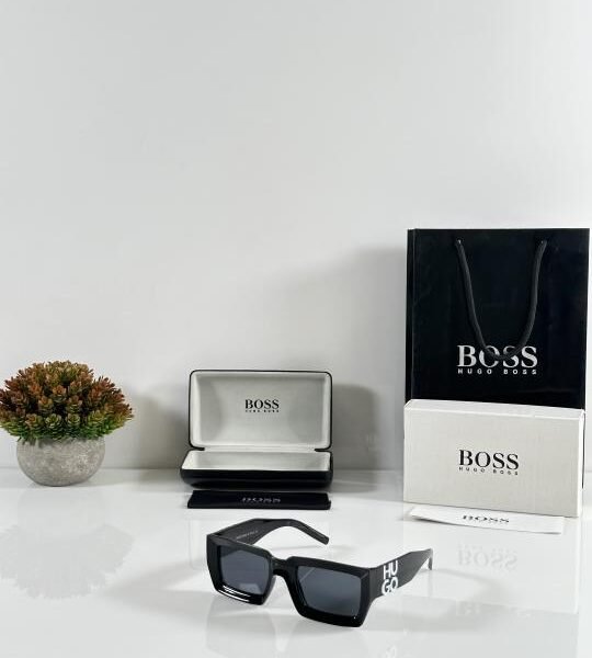 Hugo_Boss_1310_Shine_Black
