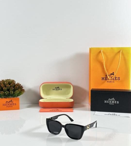 Hermes WMNS 0535 Black