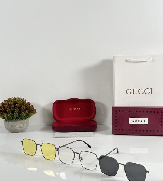 Gucci_1016_Attachment_Gun_Black_White_Black_Yellow