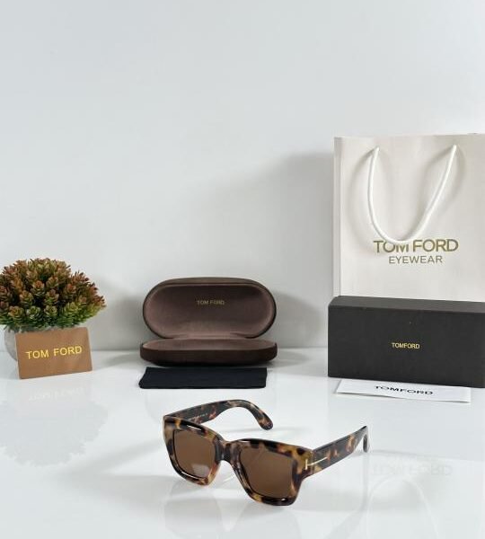 Tomford 184 Tiger Brown