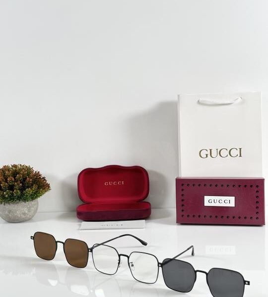 Gucci_1016_Attachment_Black_White_Black_Brown