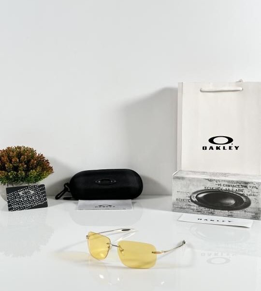 Oakley_0221_Gold_Yellow
