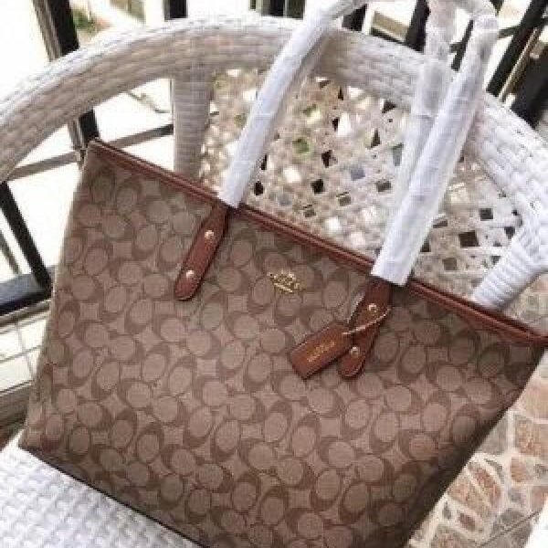 Coach tote bag premium quality with og box
