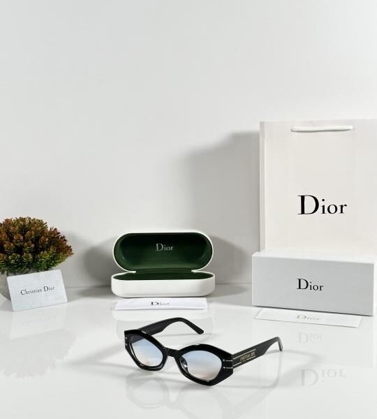 Dior_WMNS_8875_Black_Blue_DC