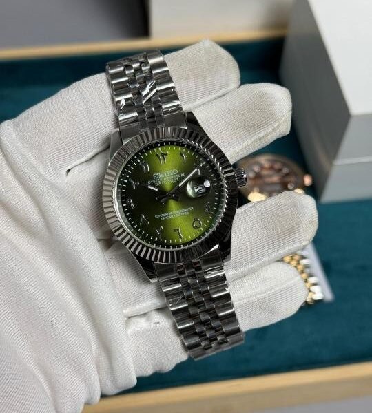 Seiko Date Just Arabic Olive Green W334