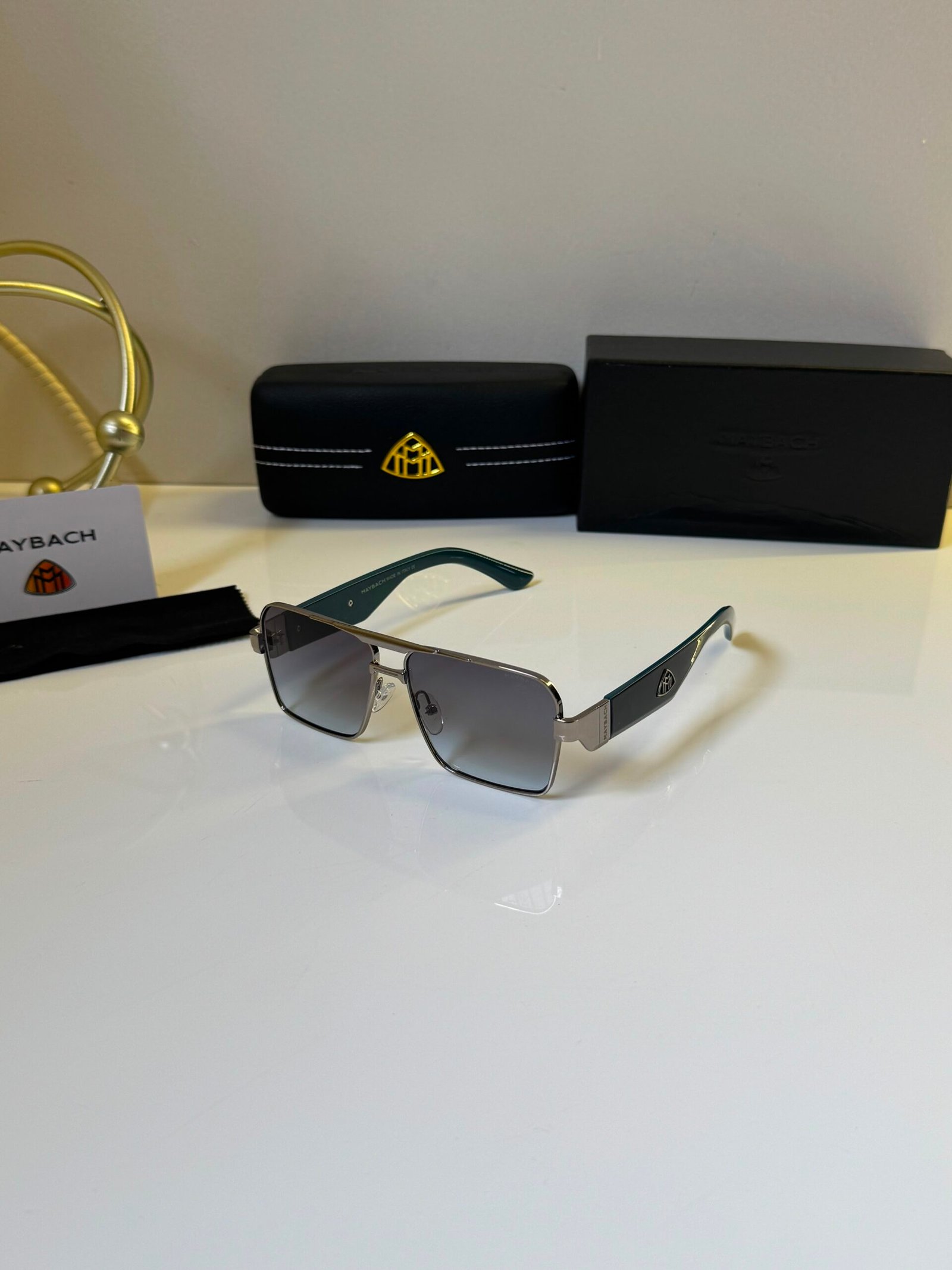 Maybach 609 Silver Green